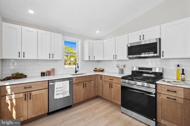 346 MORRIS RD, Wayne, PA 19087