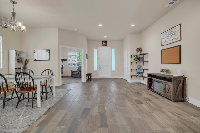 1244 Bluegrass Ct, Oakdale, CA 95361