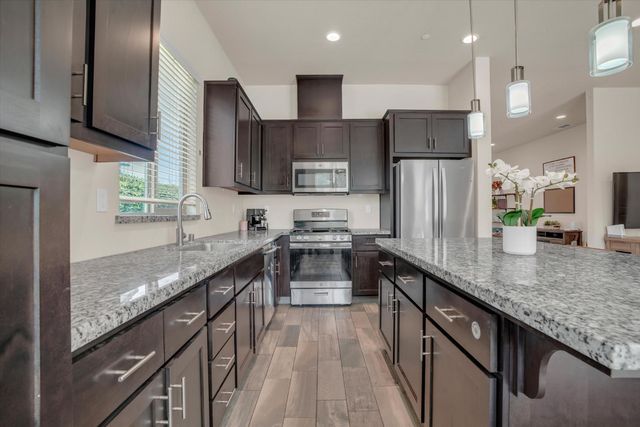 1244 Bluegrass Ct, Oakdale, CA 95361