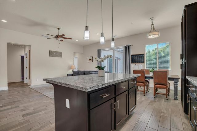 1244 Bluegrass Ct, Oakdale, CA 95361