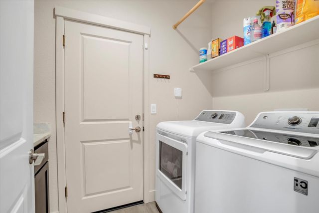 1244 Bluegrass Ct, Oakdale, CA 95361