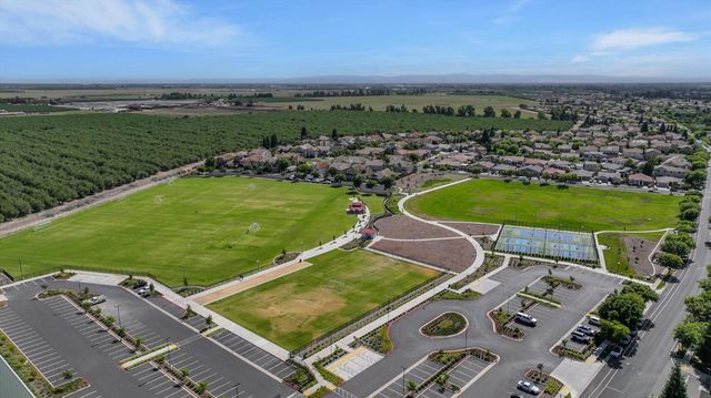 1244 Bluegrass Ct, Oakdale, CA 95361