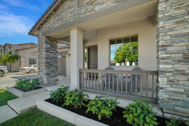 1244 Bluegrass Ct, Oakdale, CA 95361