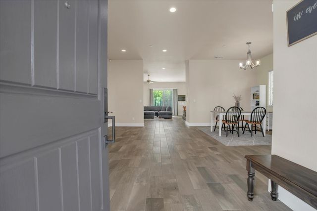 1244 Bluegrass Ct, Oakdale, CA 95361