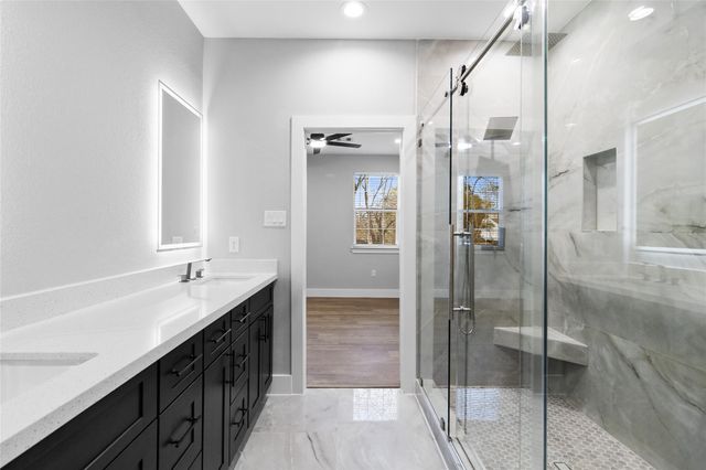 825 Paul Quinn Street B, Houston, TX 77091