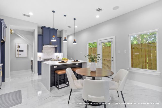 825 Paul Quinn Street B, Houston, TX 77091