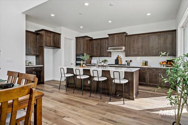 4893 W River Oaks Ct, Meridian, ID 83646