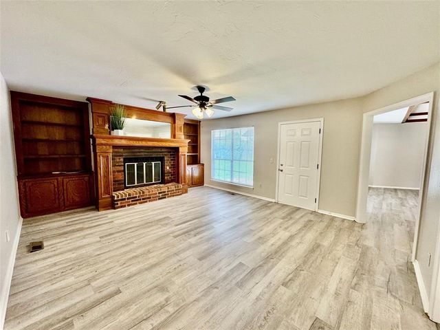 11724 SW 7th Street, Yukon, OK 73099
