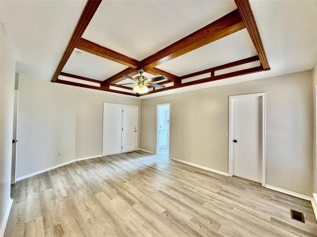 11724 SW 7th Street, Yukon, OK 73099