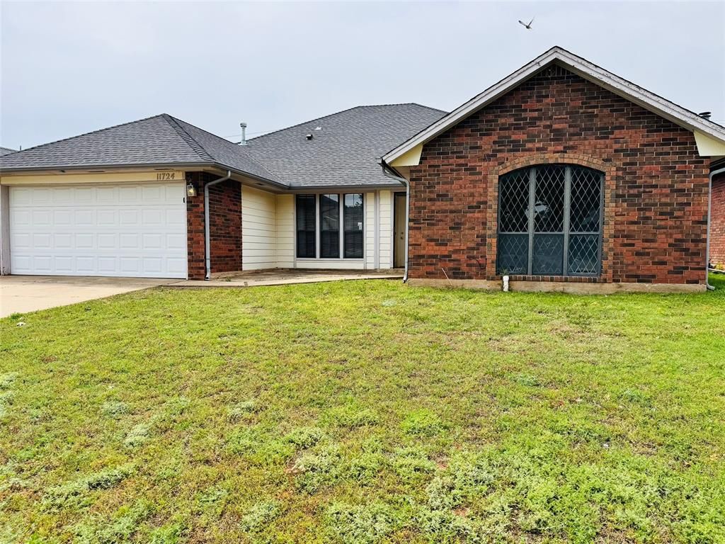 11724 SW 7th Street, Yukon, OK 73099