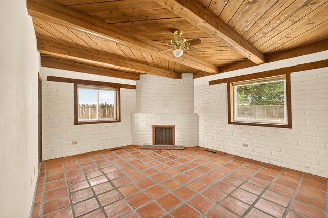 251 Sichler Drive SW, Los Lunas, NM 87031