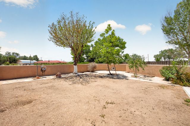 251 Sichler Drive SW, Los Lunas, NM 87031