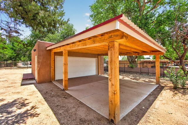 251 Sichler Drive SW, Los Lunas, NM 87031