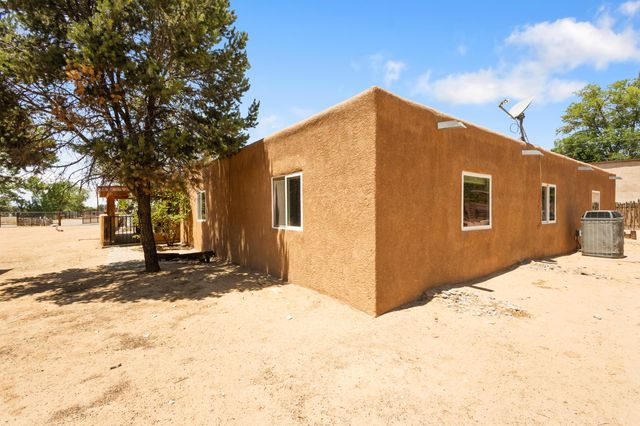 251 Sichler Drive SW, Los Lunas, NM 87031