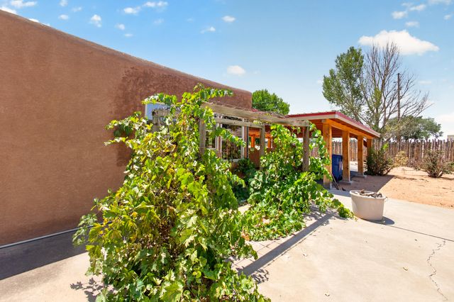 251 Sichler Drive SW, Los Lunas, NM 87031