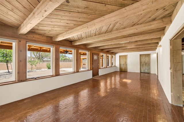 251 Sichler Drive SW, Los Lunas, NM 87031