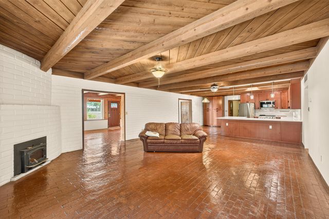251 Sichler Drive SW, Los Lunas, NM 87031