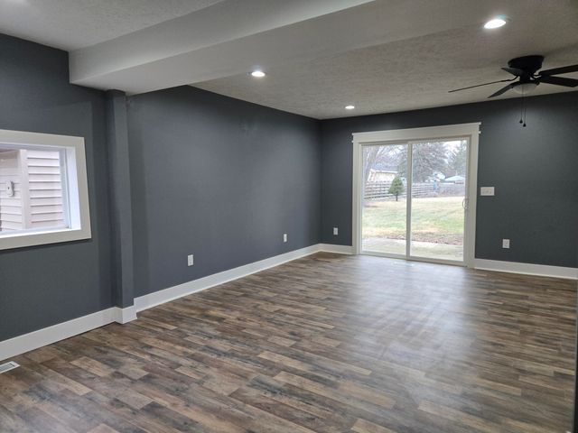 114 W Berry Avenue, Lansing, MI 48910