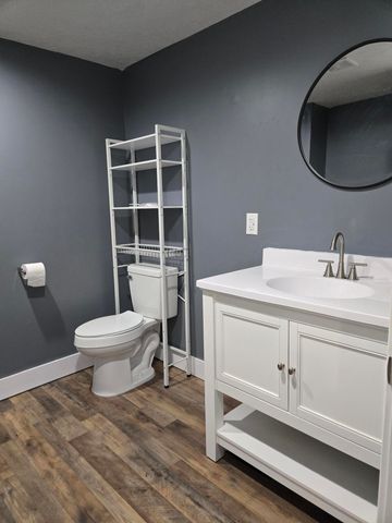 114 W Berry Avenue, Lansing, MI 48910