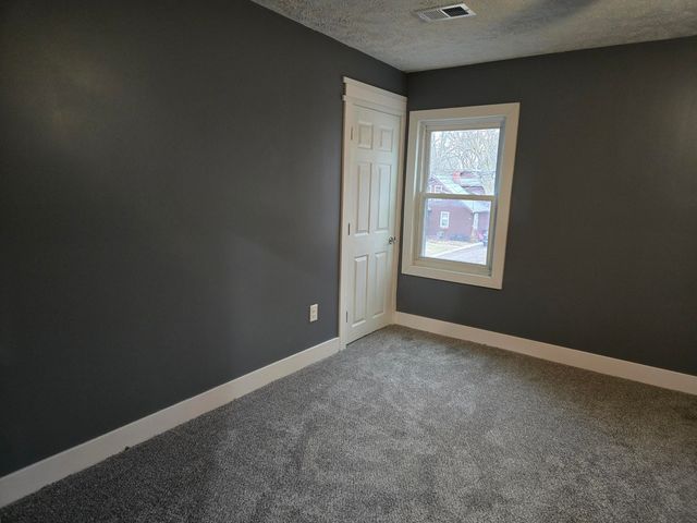 114 W Berry Avenue, Lansing, MI 48910