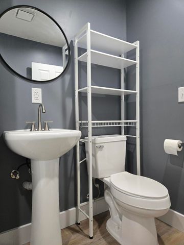 114 W Berry Avenue, Lansing, MI 48910