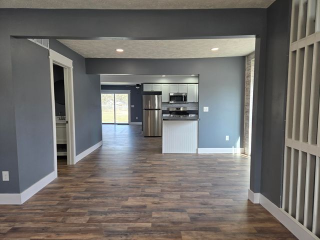 114 W Berry Avenue, Lansing, MI 48910