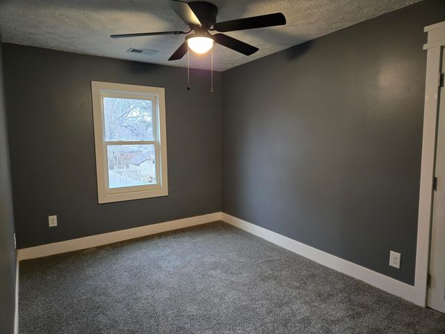 114 W Berry Avenue, Lansing, MI 48910