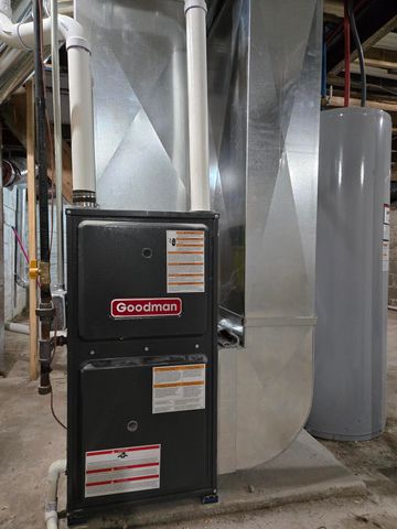 114 W Berry Avenue, Lansing, MI 48910