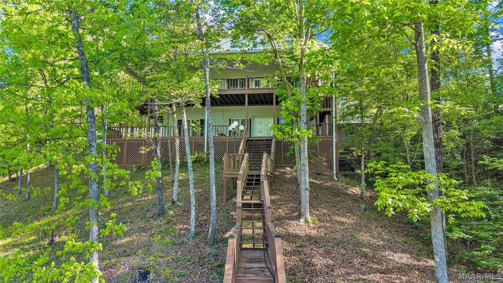 500 Cartwright Road, Titus, AL 36080
