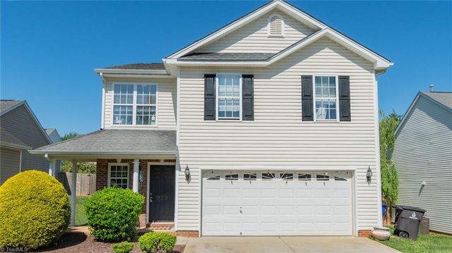 929 Peachtree Meadows Circle, Kernersville, NC 27284