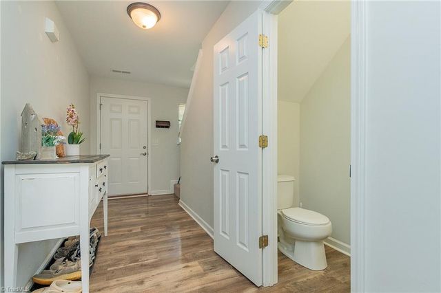 929 Peachtree Meadows Circle, Kernersville, NC 27284