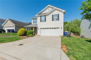 929 Peachtree Meadows Circle, Kernersville, NC 27284