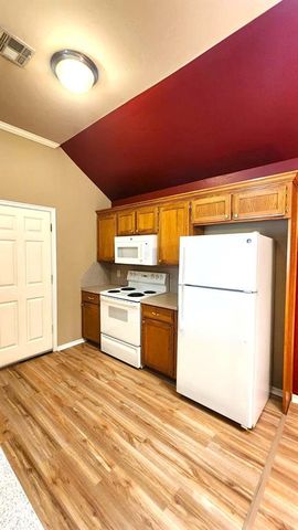 13821 Pawnee Drive, Edmond, OK 73013