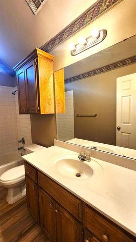 13821 Pawnee Drive, Edmond, OK 73013