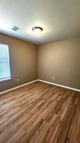 13821 Pawnee Drive, Edmond, OK 73013