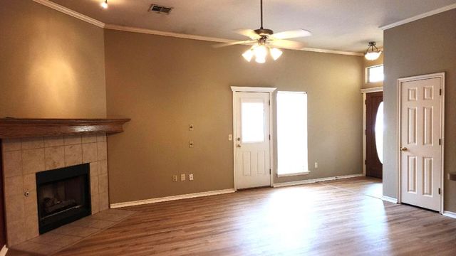 13821 Pawnee Drive, Edmond, OK 73013