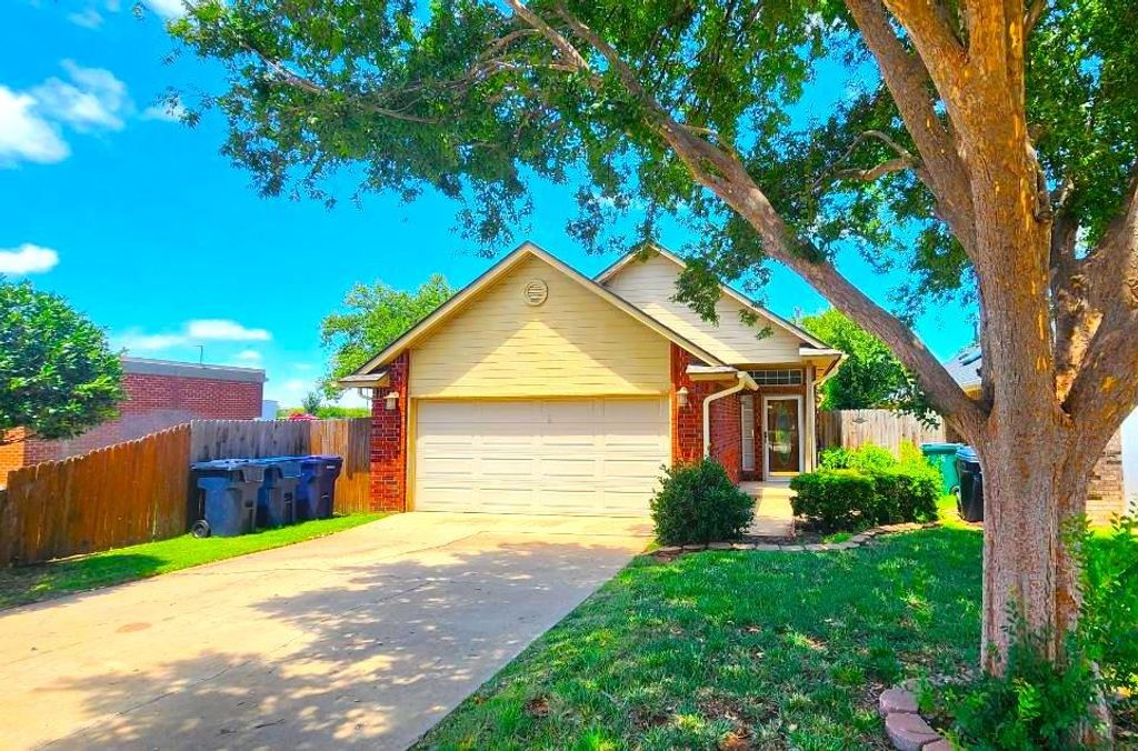 13821 Pawnee Drive, Edmond, OK 73013