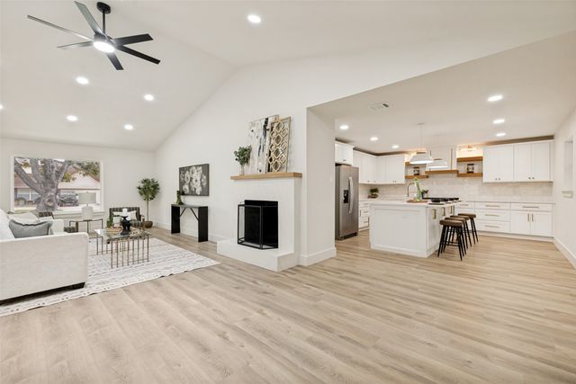 2931 Maydelle Lane, Farmers Branch, TX 75234