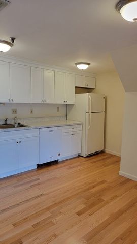 996 East Street 6, Walpole, MA 02081