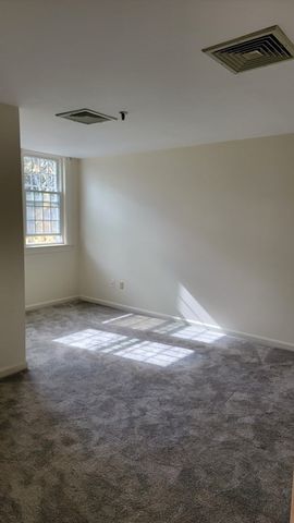 996 East Street 6, Walpole, MA 02081