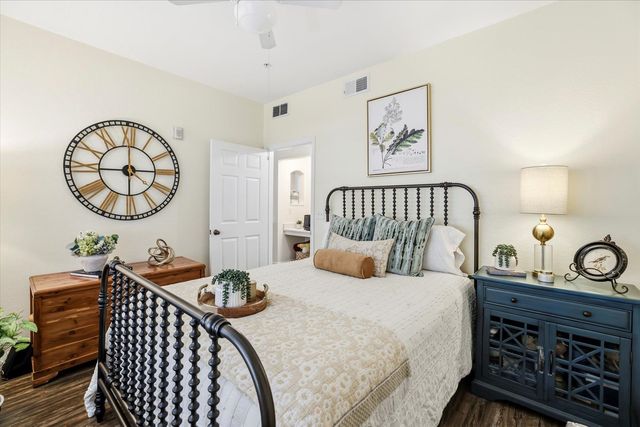 2801 Chancellorsville Dr Apt 917, Tallahassee, FL 32312