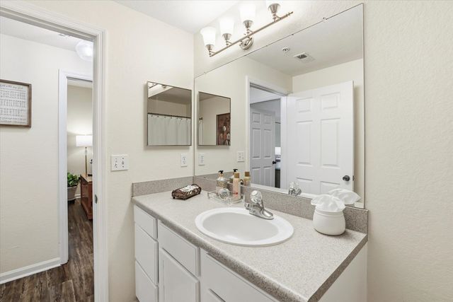 2801 Chancellorsville Dr Apt 917, Tallahassee, FL 32312