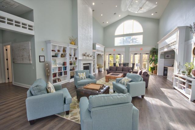 2801 Chancellorsville Dr Apt 917, Tallahassee, FL 32312