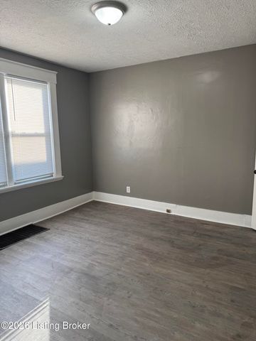 829 S 37th St, Louisville, KY 40211