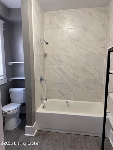 829 S 37th St, Louisville, KY 40211