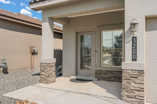 3200 Tazanita Loop SE, Rio Rancho, NM 87124