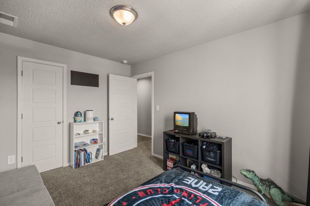 3200 Tazanita Loop SE, Rio Rancho, NM 87124