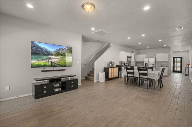 3200 Tazanita Loop SE, Rio Rancho, NM 87124