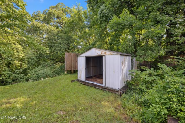 1200 Forest Ave, Maryville, TN 37804
