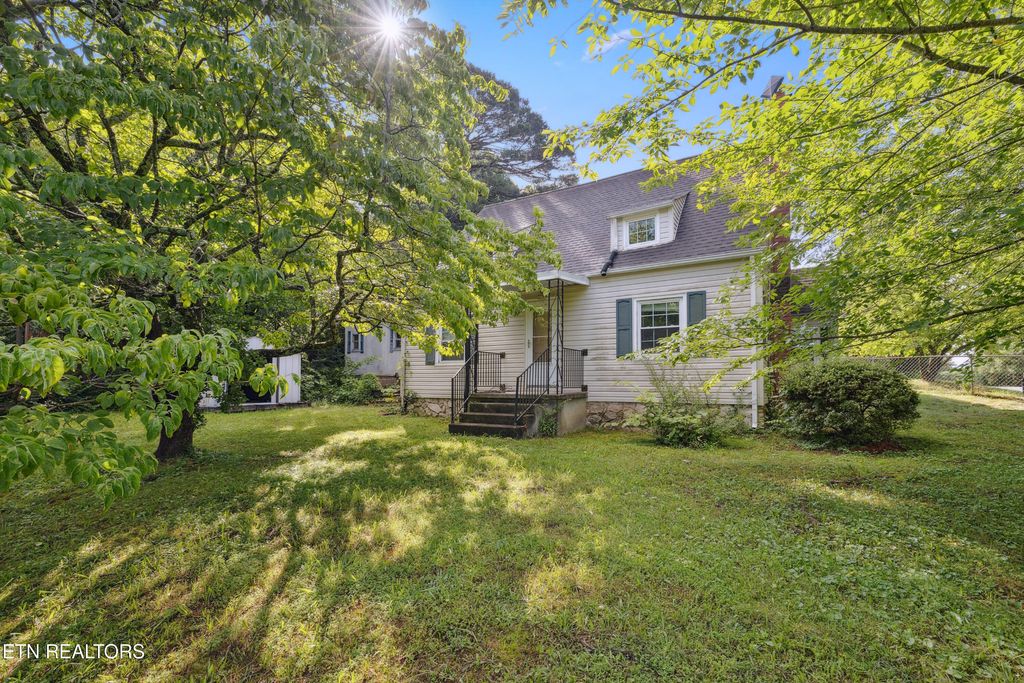 1200 Forest Ave, Maryville, TN 37804